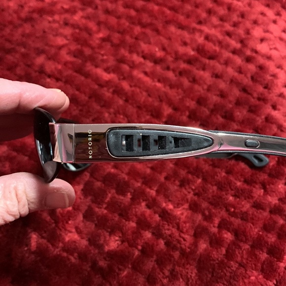 Notorio Occhiali -N142 men’s polarized sunglasses silver / black rim & temples - Picture 2 of 9